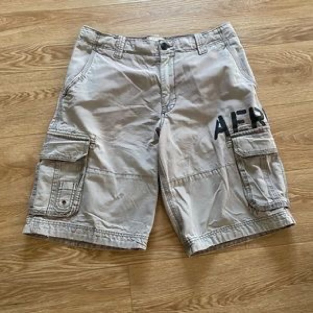 Aeropostale Men's Light Beige Cargo Shorts with Side Logo